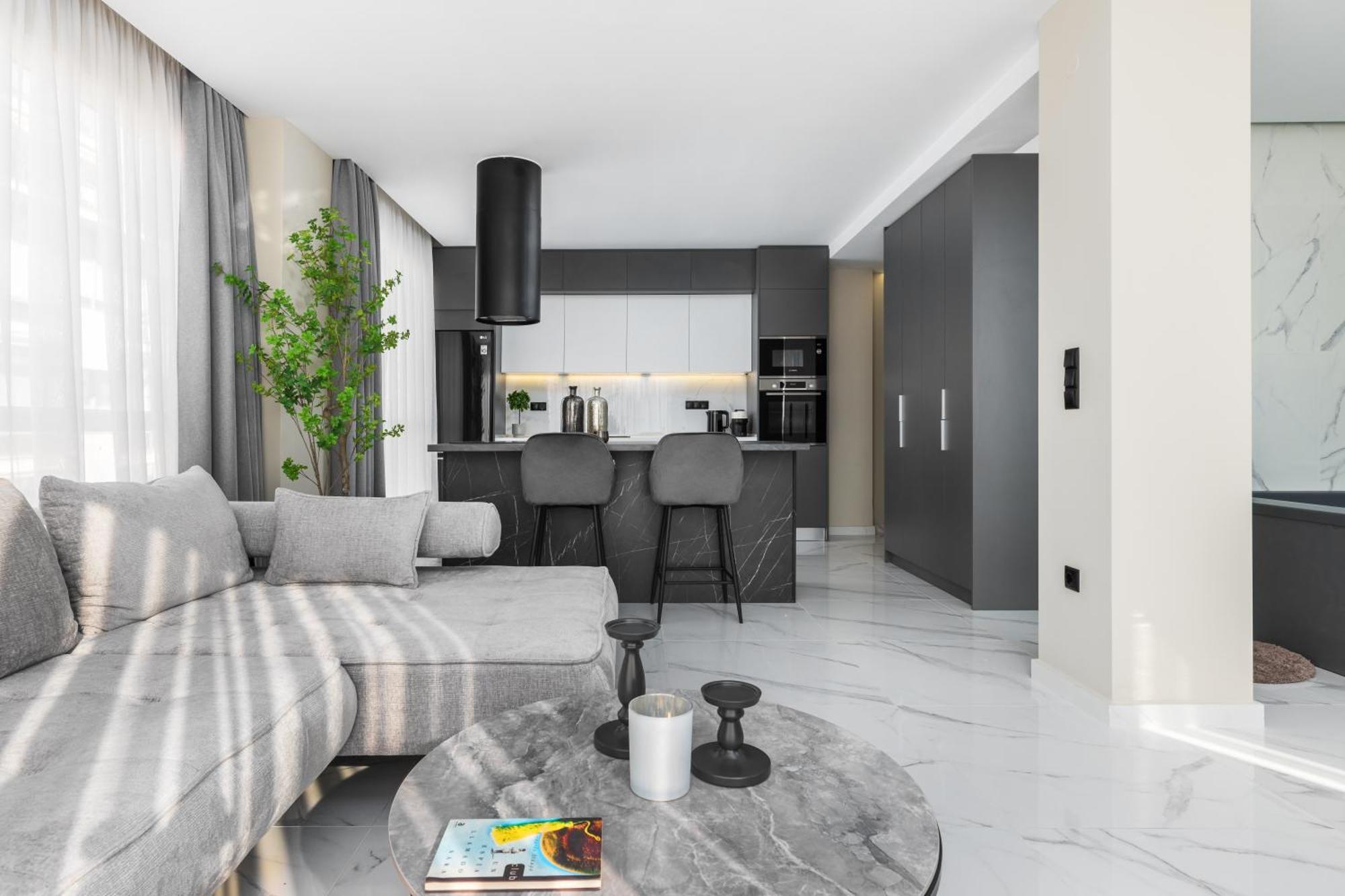 Ophelia By Halu!, Luxury With Hot Tub Apartment *