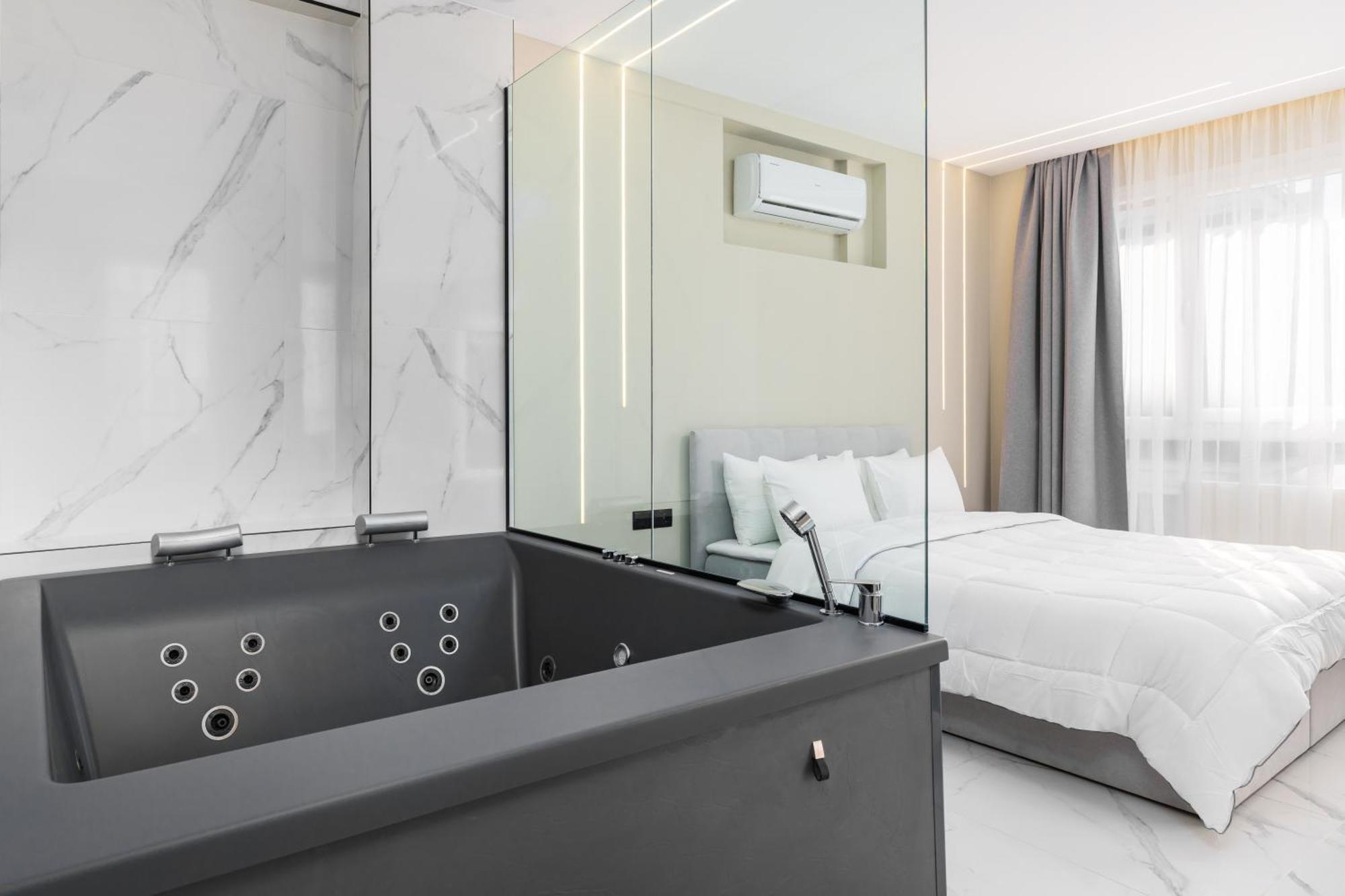 Ophelia By Halu!, Luxury With Hot Tub *
